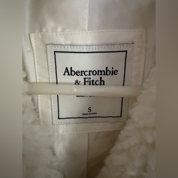 Abercrombie & Fitch Teddy Coat - Picture 5 of 9